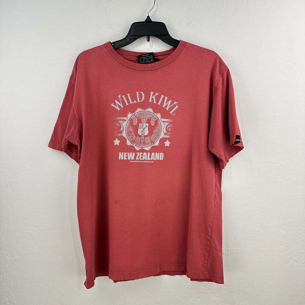 Wild Kiwi Tshirt Men Large Red New Zealand 100% Cotton Short Sleeve Pullover Tee